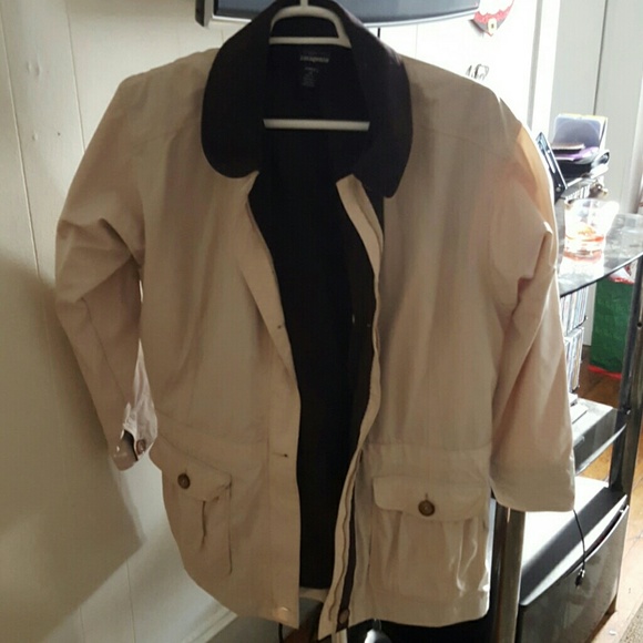 Women's lightweight Patagonia jacket