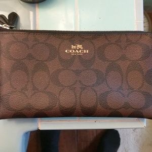 Dubble zipper coach clutch