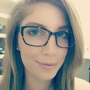 Meet your Posher, Leanne