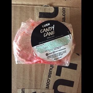 LUSH 2016 Candy Cane Roulade