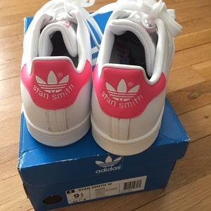 NIB Adidas Stan Smith sneakers with pink heels