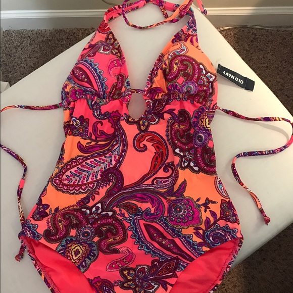 Old Navy swimsuit NWT