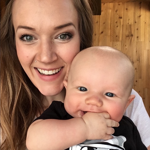 Meet your Posher, Brooke