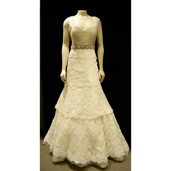 Rivini Couture, Ivory Wedding Dress - Picture 2 of 4