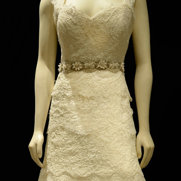 Rivini Couture, Ivory Wedding Dress - Picture 3 of 4