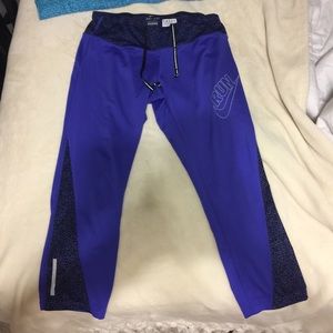 Nike crop leggings!