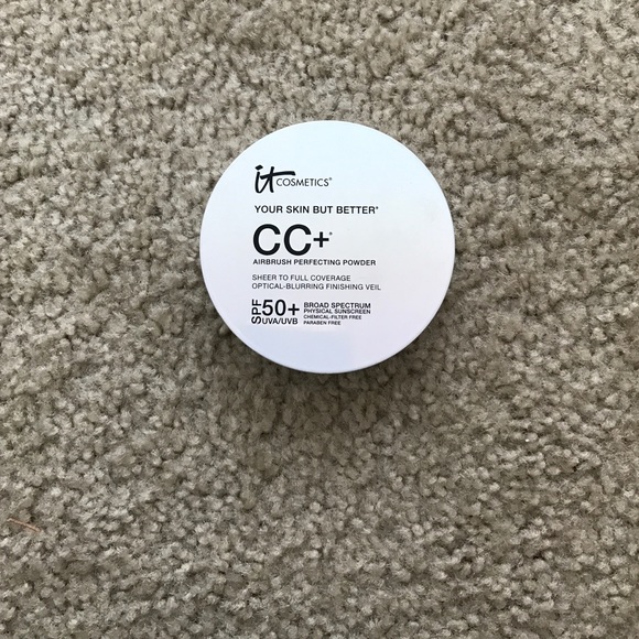 IT COSMETICS tan perfecting powder
