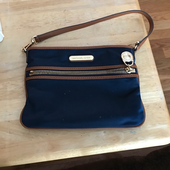 Michael Kors Kempton Wristlet