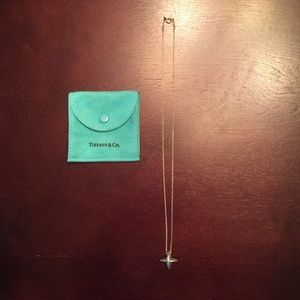 Tiffanys necklack with star pendant