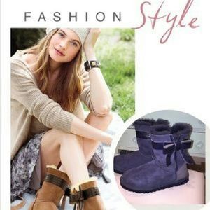 Authentic UGG Josette in Navy Blue. Like new!!