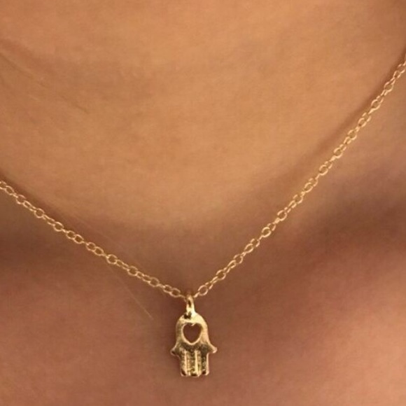 GOLD Hamsa Hand Dainty Pendant Necklace - Picture 3 of 6