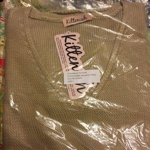 Kittenish V Neck Sweater in Tan size L