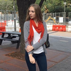 Meet your Posher, Alisa