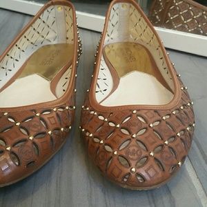Like New MK Flats