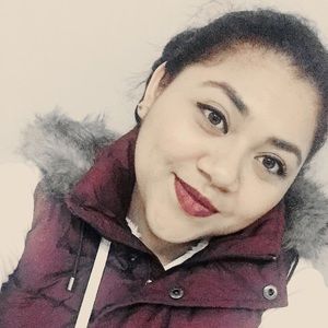 Meet your Posher, Estefani