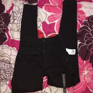 Black high waisted skinny jeans!