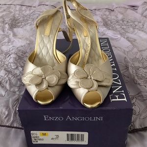Enzo Angiolini Gold sling back heels | Size 9.5