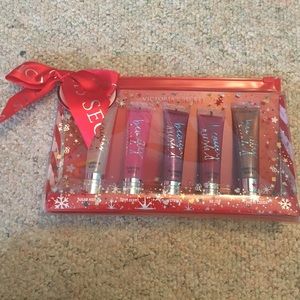 5 Victoria secret lip glosses
