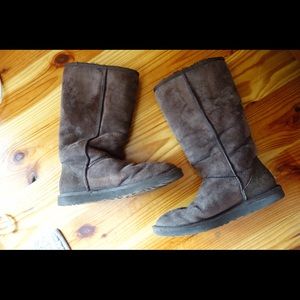 Ugg tall chocolate fur boots, women's size 9!