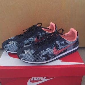 Nike little runner print