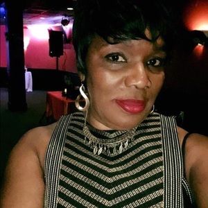 Meet your Posher, Beverly