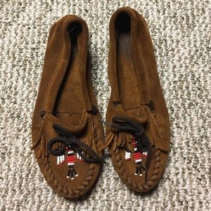 MINNETONKA MOCCASINS