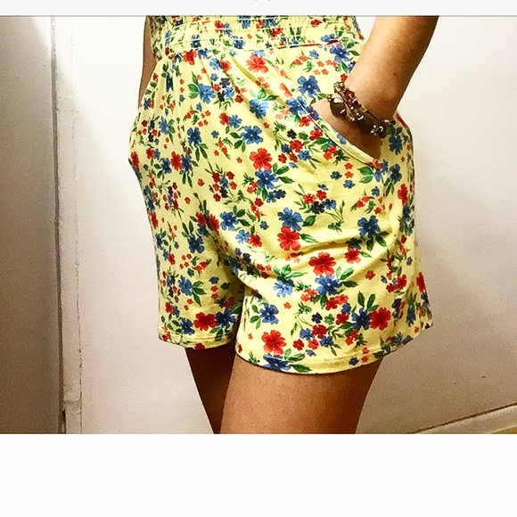 Design Lab. Nice floral romper. - Picture 3 of 4