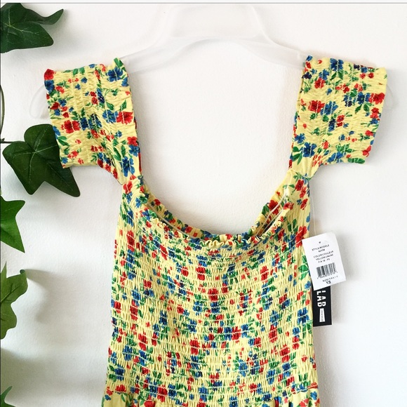 Design Lab. Nice floral romper. - Picture 2 of 4