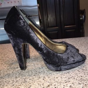 COACH velvet pumps 🎈Final Reduction! 🎈