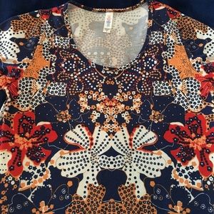 ‼️price drop‼️ OPEN TO OFFERS Lularoe Classic T