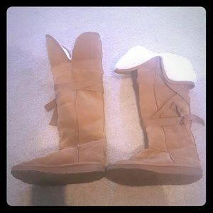 Emu boots size 8