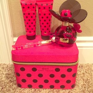 Marc Jacobs Dot Perfume, Shower Gel, & Lotion