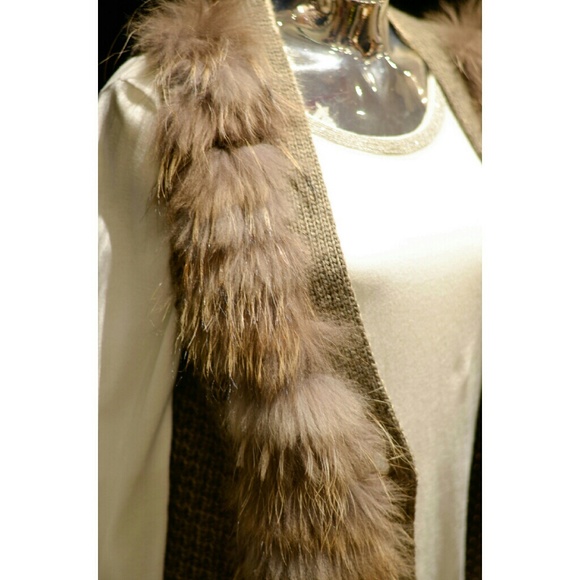 Sisters Knit Vest - Picture 4 of 4