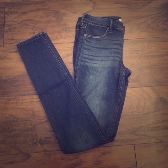 Hollister skinny jeans!