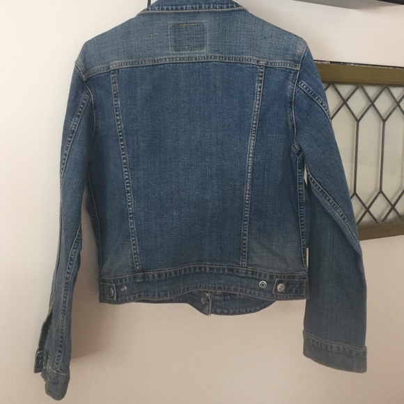 Like New Levi Strauss Denim Jacket - Picture 3 of 3