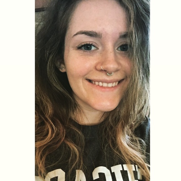 Meet your Posher, Ellen - Picture 1 of 1