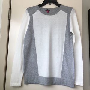 Vince Camuto, M, Colorblocked Sweater, Cream/gray.