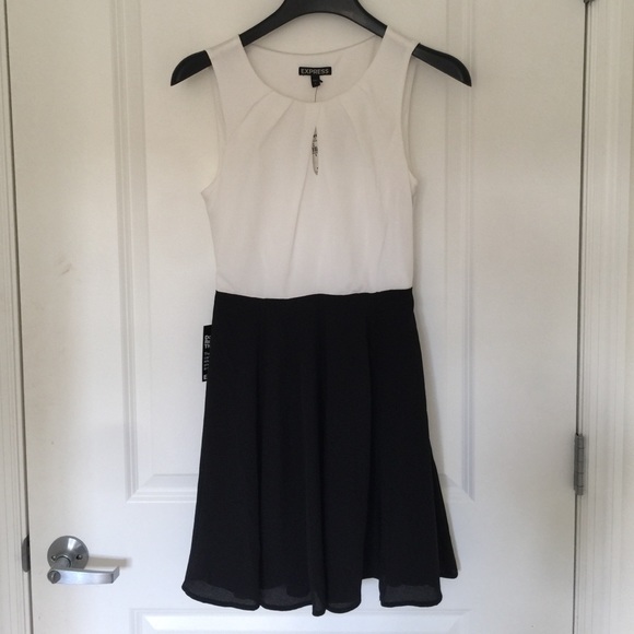 NWT Express black and white keyhole dress