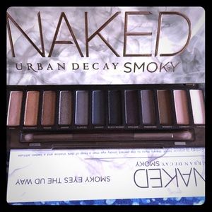 AUTHENTIC Naked Smoky eyeshadow palette