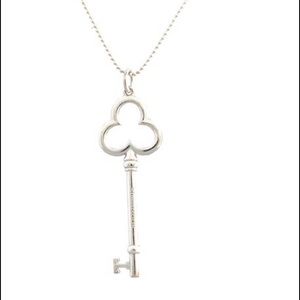 ⚡️Super RARE⚡️ Tiffany silver key pendant necklace