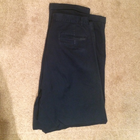 Gap dark blue pleated chinos