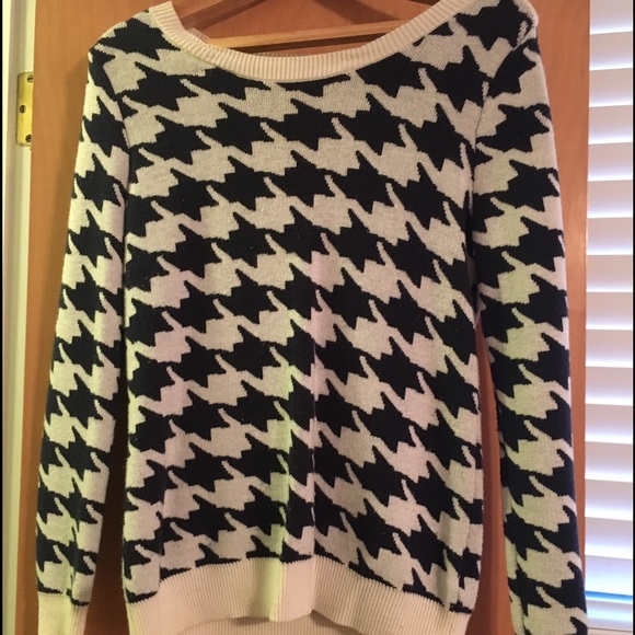 GAP Houndstooth Sweater - Picture 4 of 4