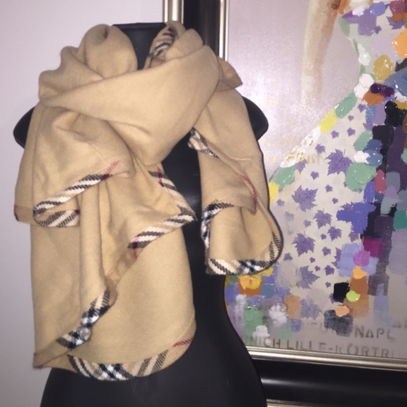 Camel & Plaid Cape - Picture 2 of 2