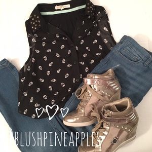 Skull and Studs Tank Top Blouse