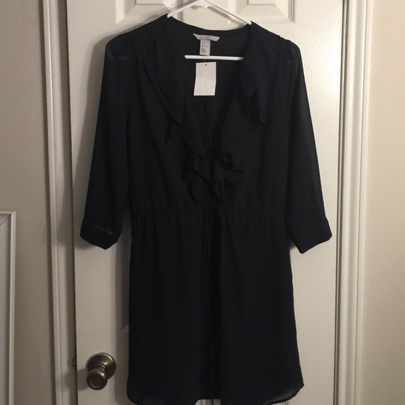 3/4 sleeve black dress with ruffles