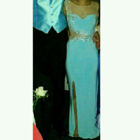 Prom dress - Picture 2 of 2