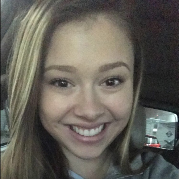 Meet your Posher, Marissa