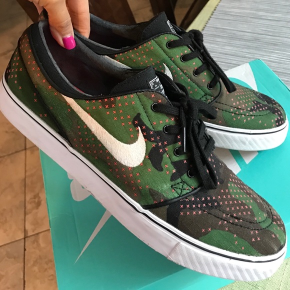 Nike skateboarding shoes