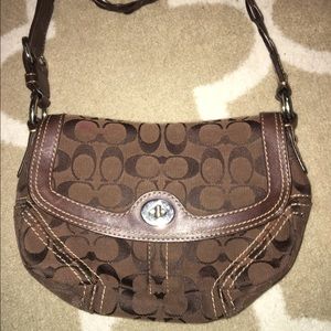 CHOCOLATE BROWN COACH PURSE