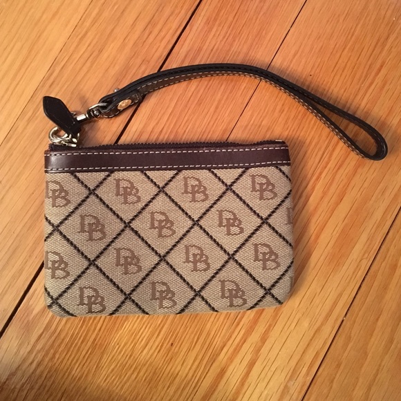 Dooney & Bourke wristlet